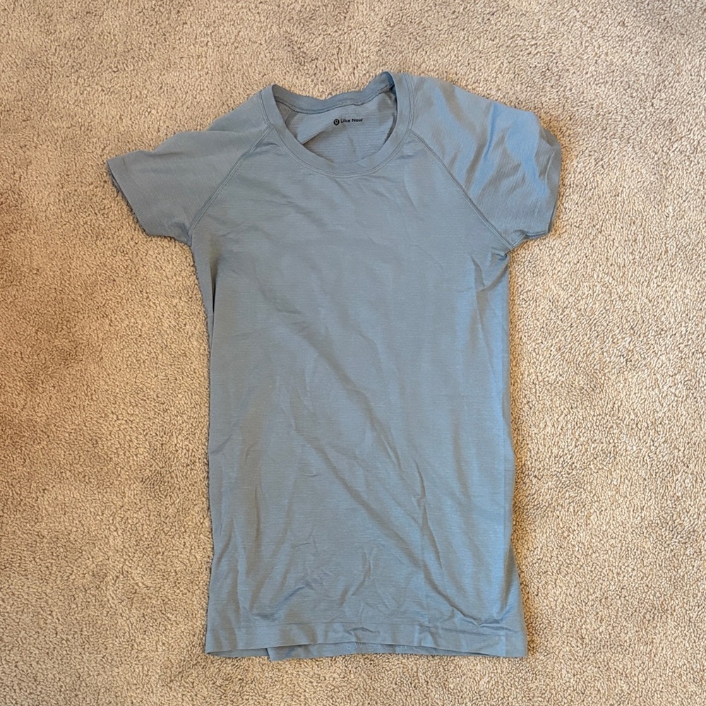 lululemon athletica Blue Short Sleeve Tee